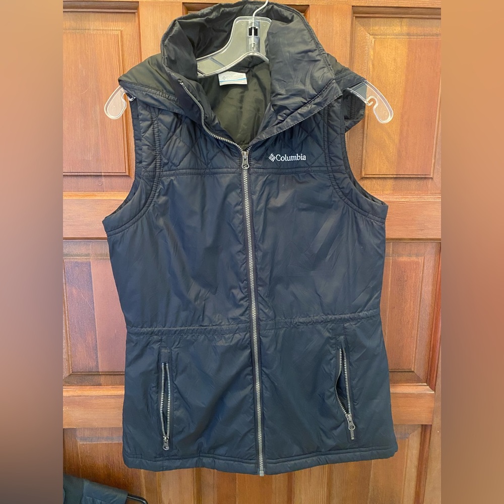 Columbia Vest with hood